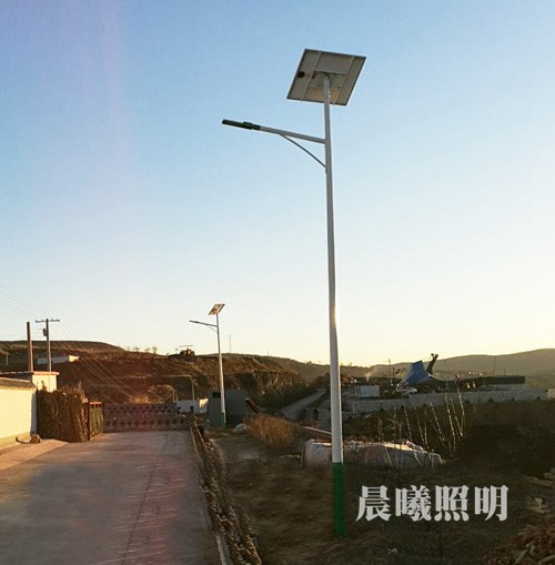 新農(nóng)村6米太陽能路燈
